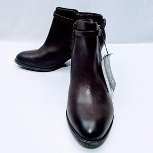 Vionic Upright Upton Leather Ankle Orthaheel Boots